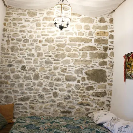 Дом отдыха Grandma Stella's Old House Apolakkia